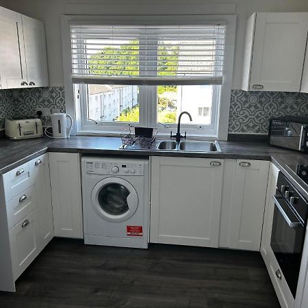 Entire Modern Apartment In Oban With Balcony エクステリア 写真