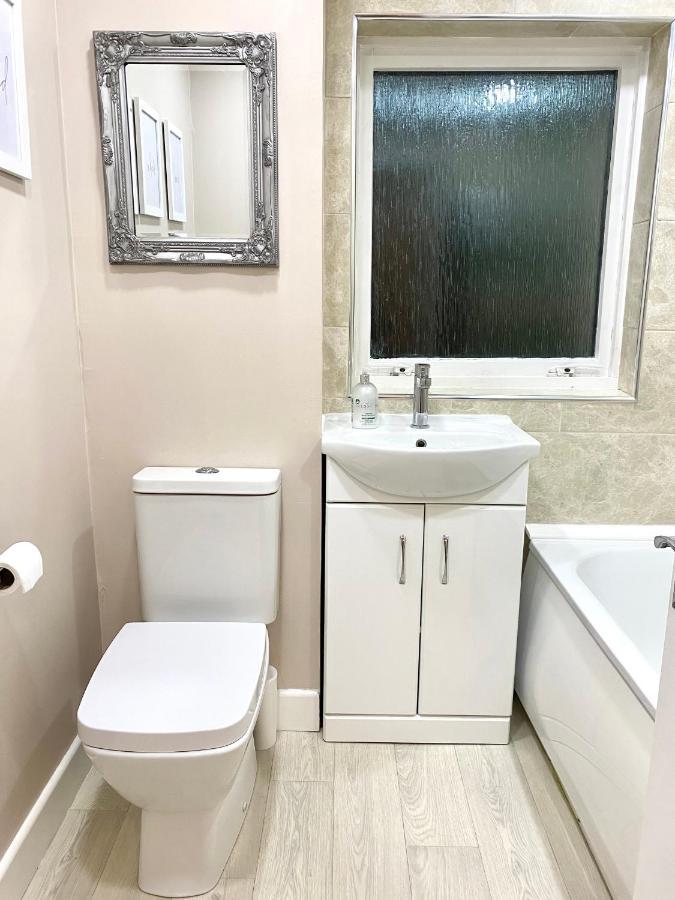 Entire Modern Apartment In Oban With Balcony エクステリア 写真