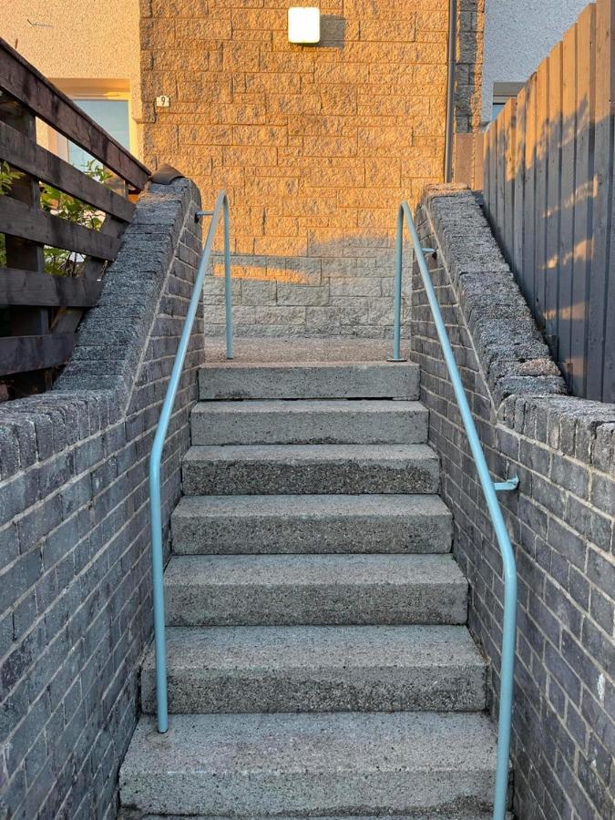 Entire Modern Apartment In Oban With Balcony エクステリア 写真