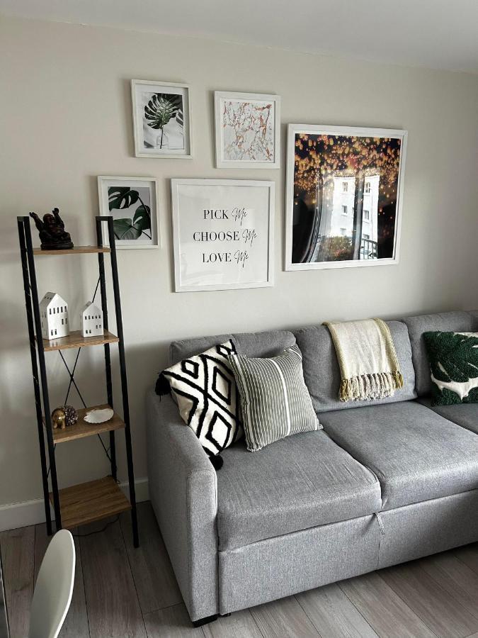 Entire Modern Apartment In Oban With Balcony エクステリア 写真